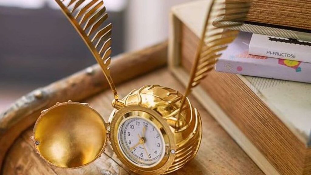 Harry Potter Golden Snitch Clock O.jpg