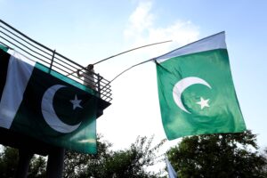 269479 Pakistan Flag Reuters.jpg