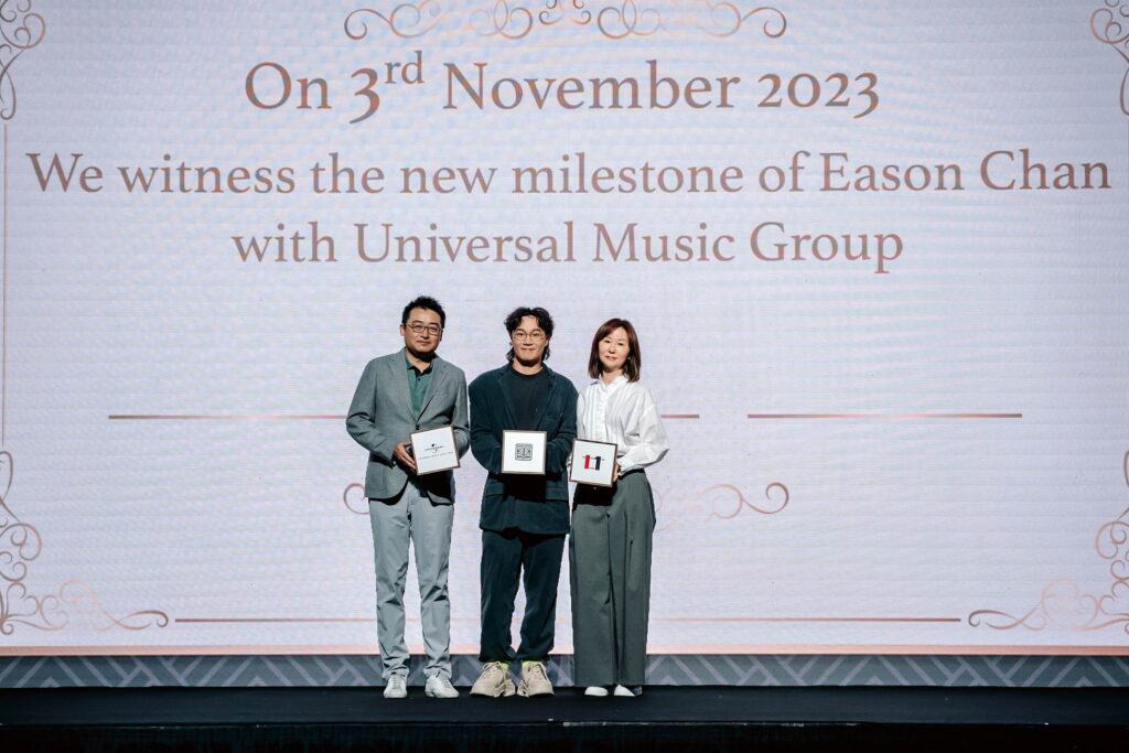 Signing Ceremony L R Tim Eason Lisa 2.jpg